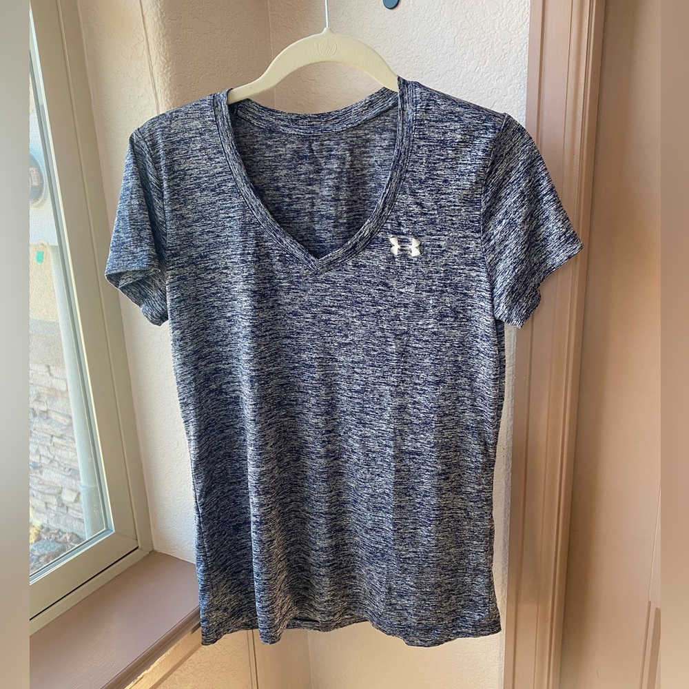 Under Armour V Neck Athletic Sweat Wicking T Shirt